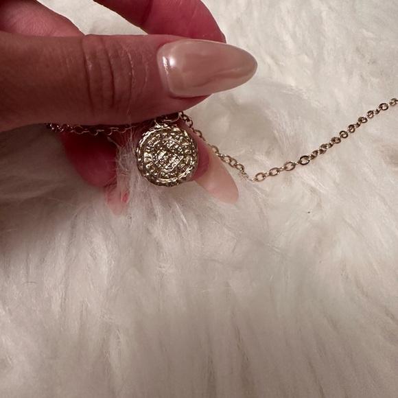 PrettyLittleThing Layered Lion Necklace - Picture 7 of 9